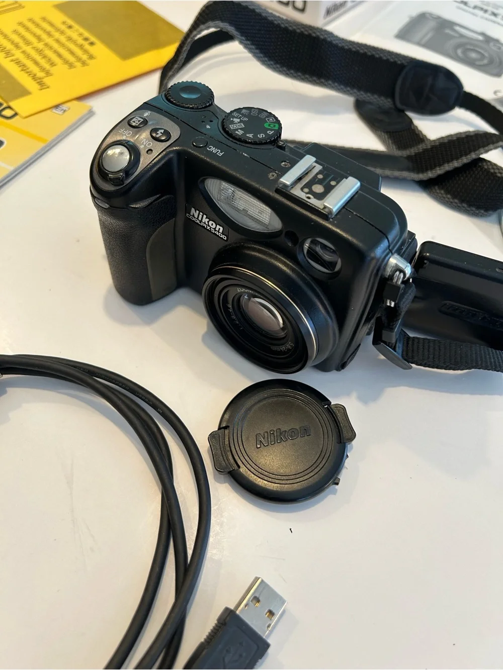 Nikon Coolpix 5400 - Untested - Read
